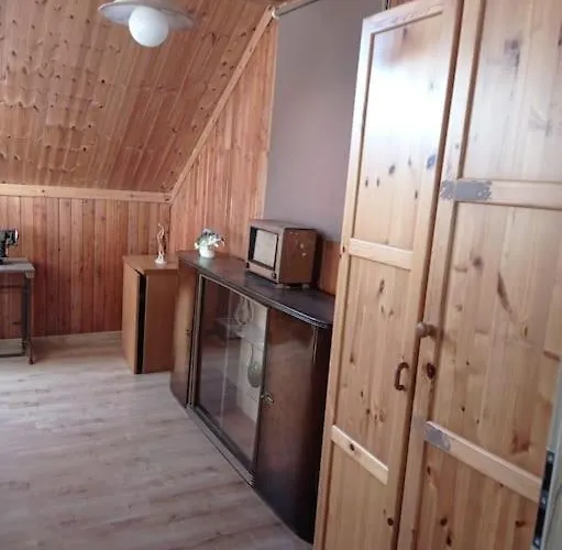 Ujo Semesterbostad *